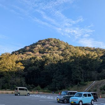 夕陽を浴びる菰野富士