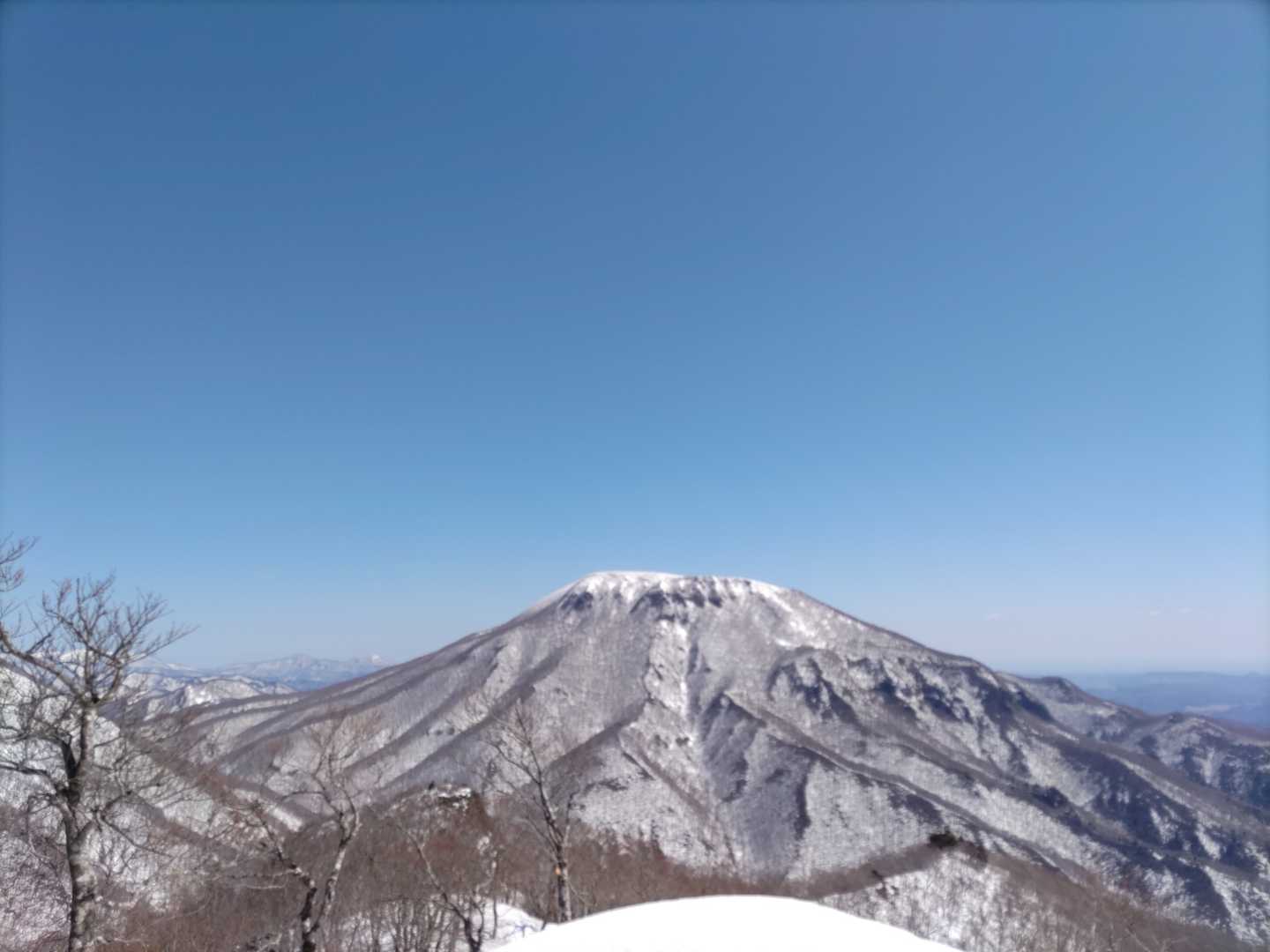 山王岳山頂から。