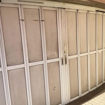 おい！10時に開店ってラリー事務局！登山者なめてんのか！