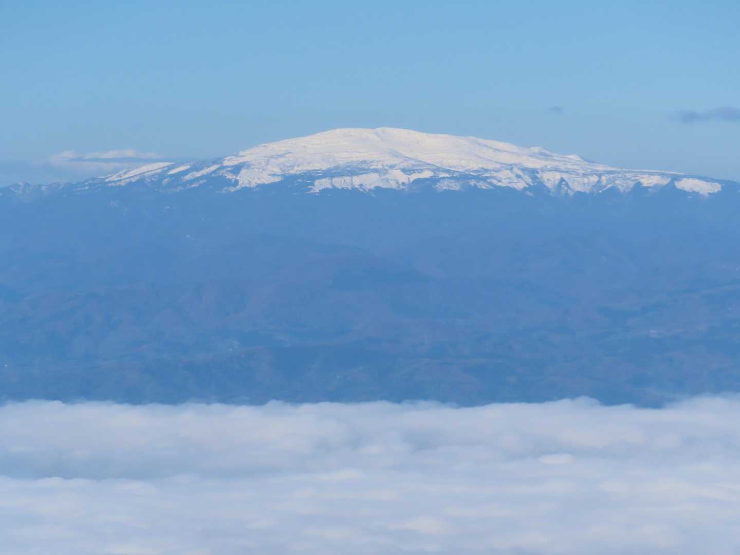 月山