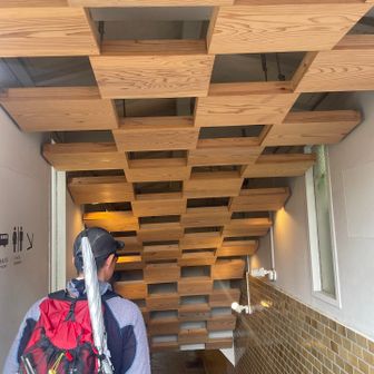 天井が寄木風😁