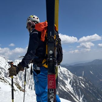 げっ‼️西穂までスキー背負ってスキー靴で上がってこられた方が💦