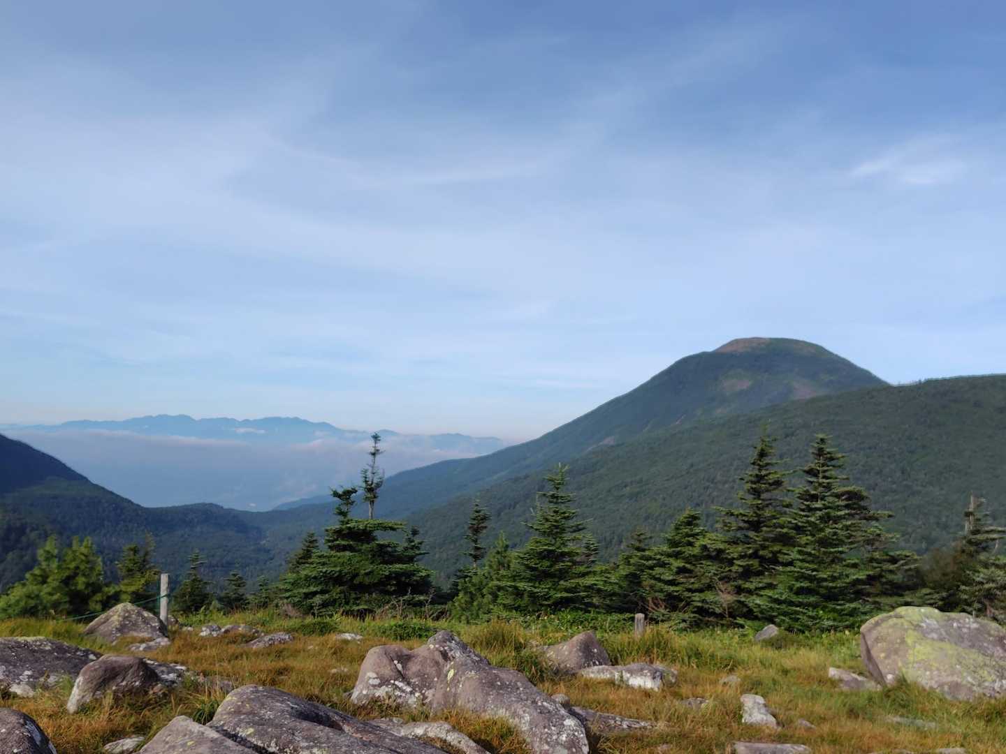 双子山から望む蓼科山⛰️