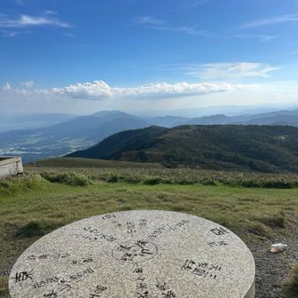 蓬莱山の山頂です