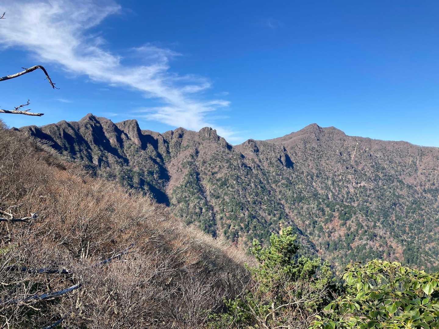 障子岳から祖母山への稜線