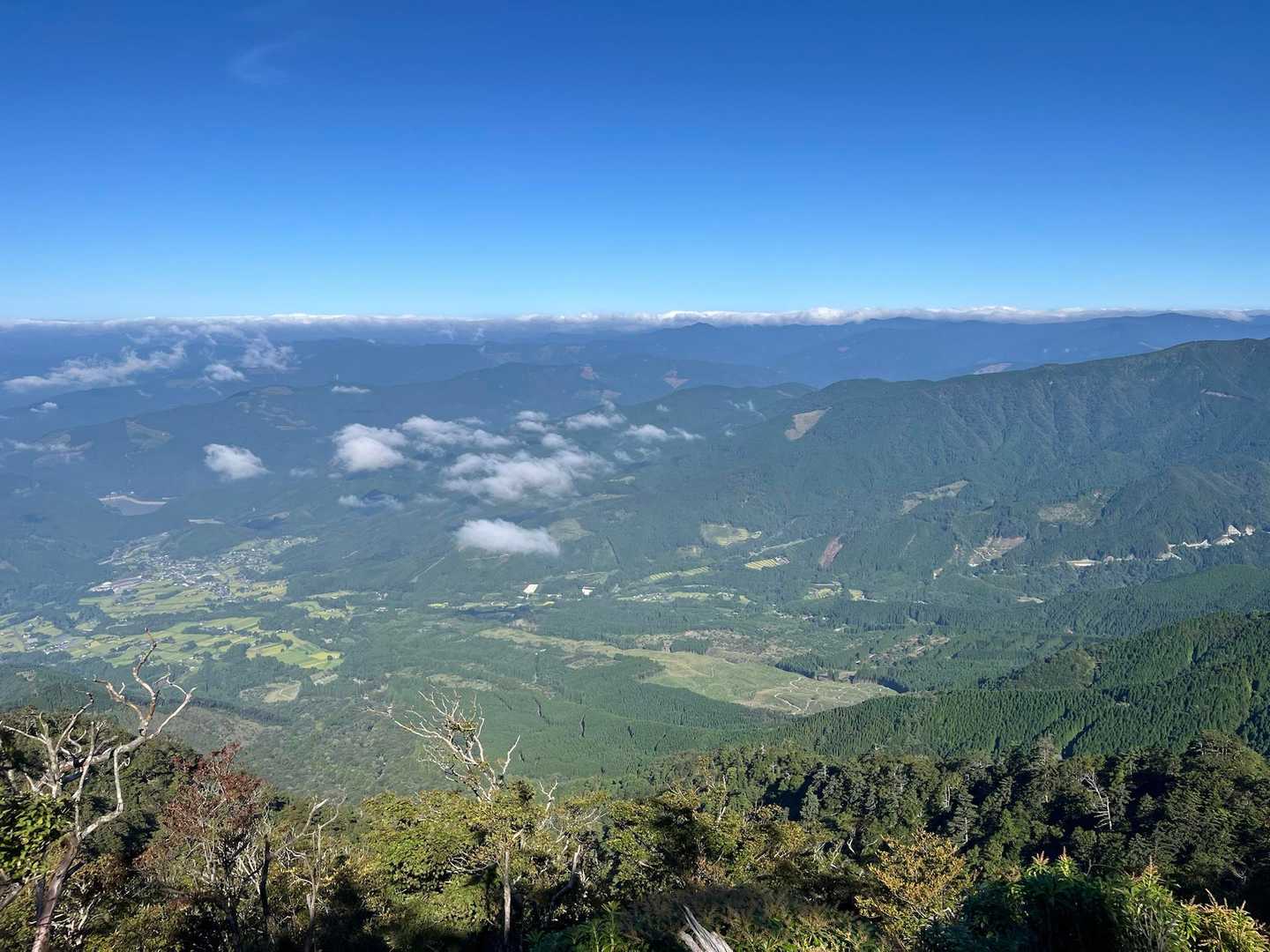 麓　キャンプ場がチラリ🏕️