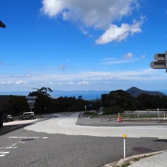 最後は青空の弓ヶ浜を眺めて、お終いにしました。👏👏👏

本日も拙いレポートに最後までお付き合い頂き、ありがとうございました。🙇🙇