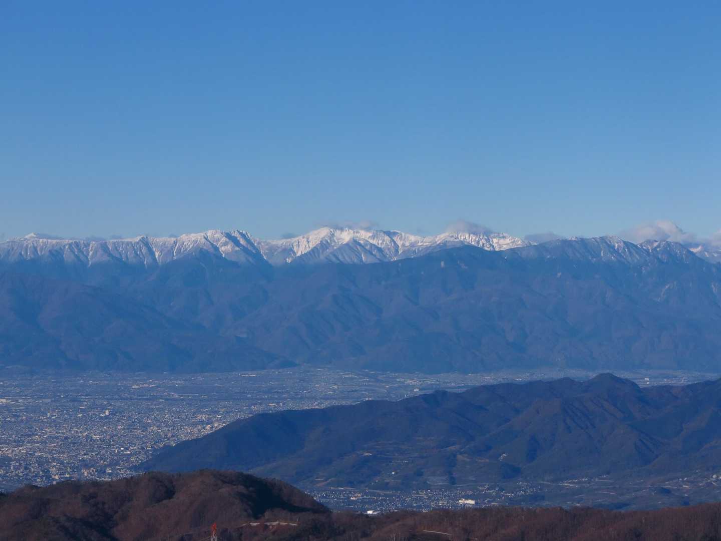 塩見岳･農鳥岳･間ノ岳･北岳･鳳凰三山方面の景色[黒岳･湯ノ沢峠分岐～川胡桃沢ノ頭]
もう一枚。仙丈ヶ岳は雲の中です。