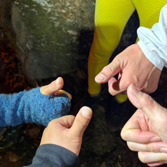 イェーイ‼️
全員無事に下山😊
いやー、マジで長かった💦お疲れ様でした！

そんなこんなで、箱根ガイリーンにチャレンジしてきましたよー😊
思っていたよりもキツくなかったですが、それでも日帰りで過去最高の距離と過去2番目の累積を歩き切りました‼️
雪山で鈍った体を奮い立たせるにはいい機会になりましたが、もし行かれる方がいるなら夏に鍛え上げた体力が残っている秋口がオススメですかね😆

おしまい