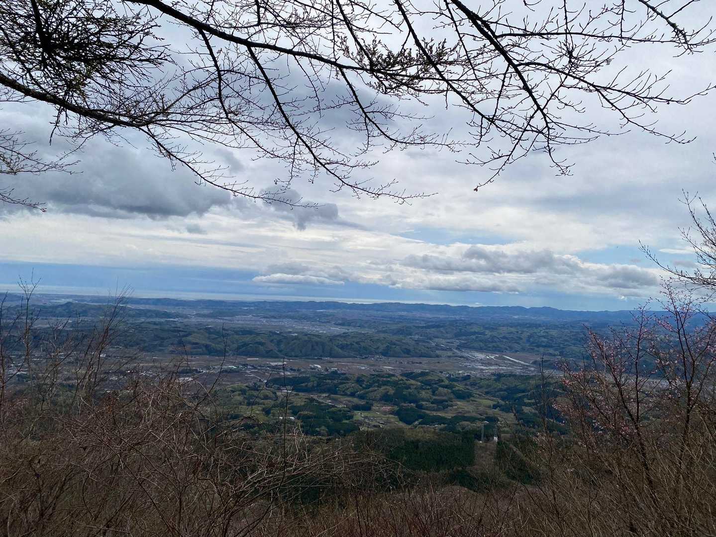 山頂からの ご褒美♪
ダメ元で次のピークへお誘いしたけど
お断りされました🤣
休憩もせずに 下山です！