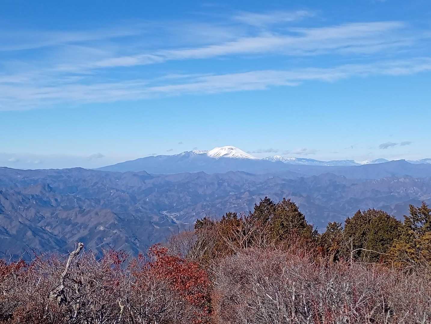 山頂から浅間山