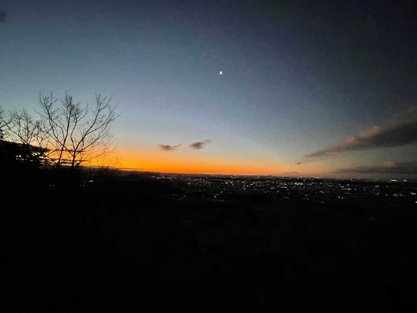 北山展望台で夜明け前。