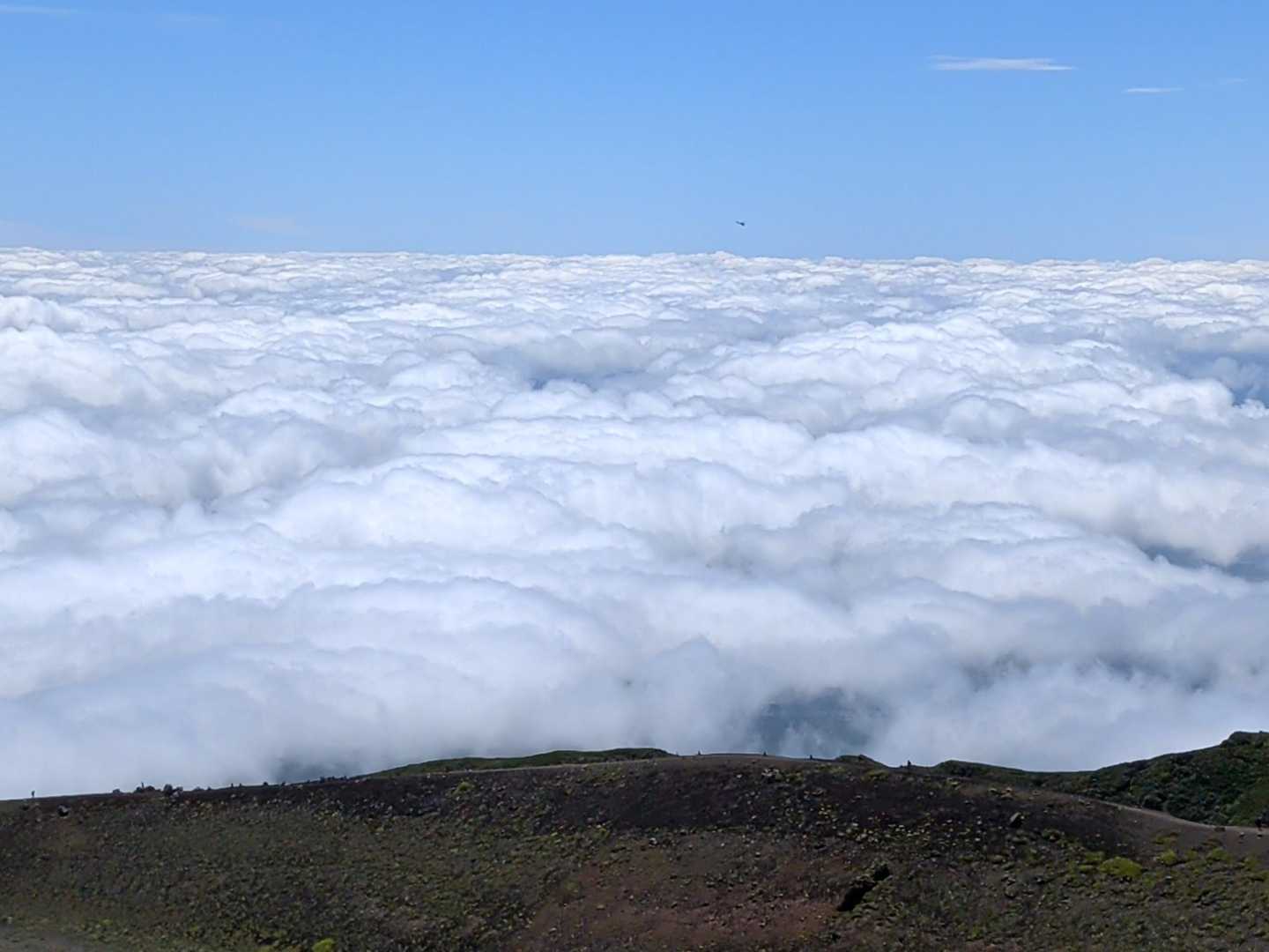 南側は雲海