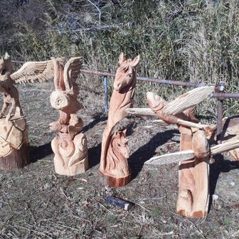 立派な彫刻がずらり