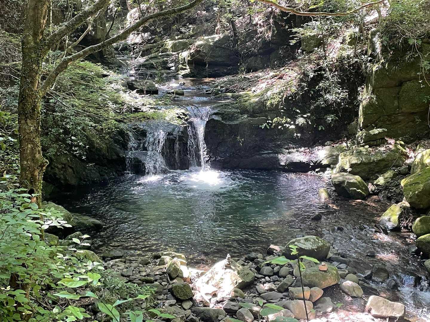 帰りも滝を見つつ下山
