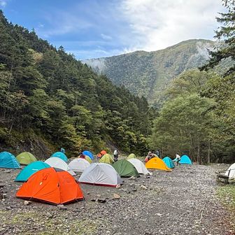 ちょうえい小屋  テント場