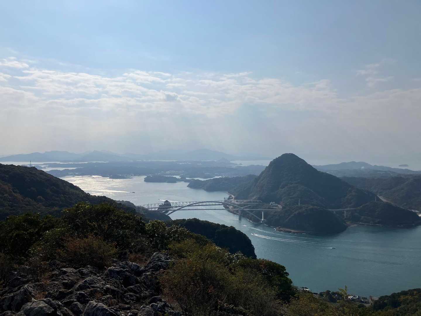 雲竜台🐉まで　戻ってきました…🏃‍♀️💦
今日は一日　霞んでますね…😅