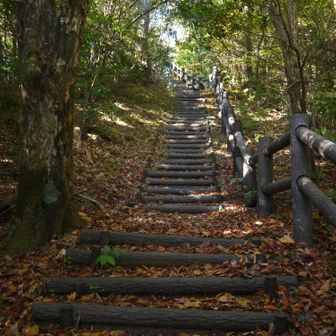 「たかやま」ではありません。
「こうやま」です。