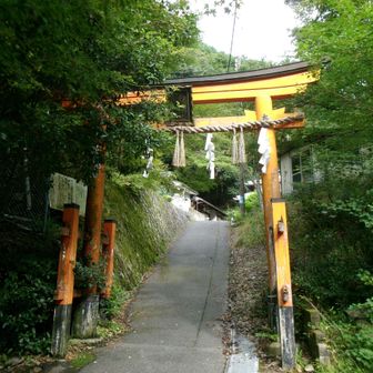 二の鳥居からスタート