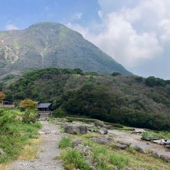 山荘に下りてきました
なんかほっとする☺️

山荘前にデポしてたザック取りにいく