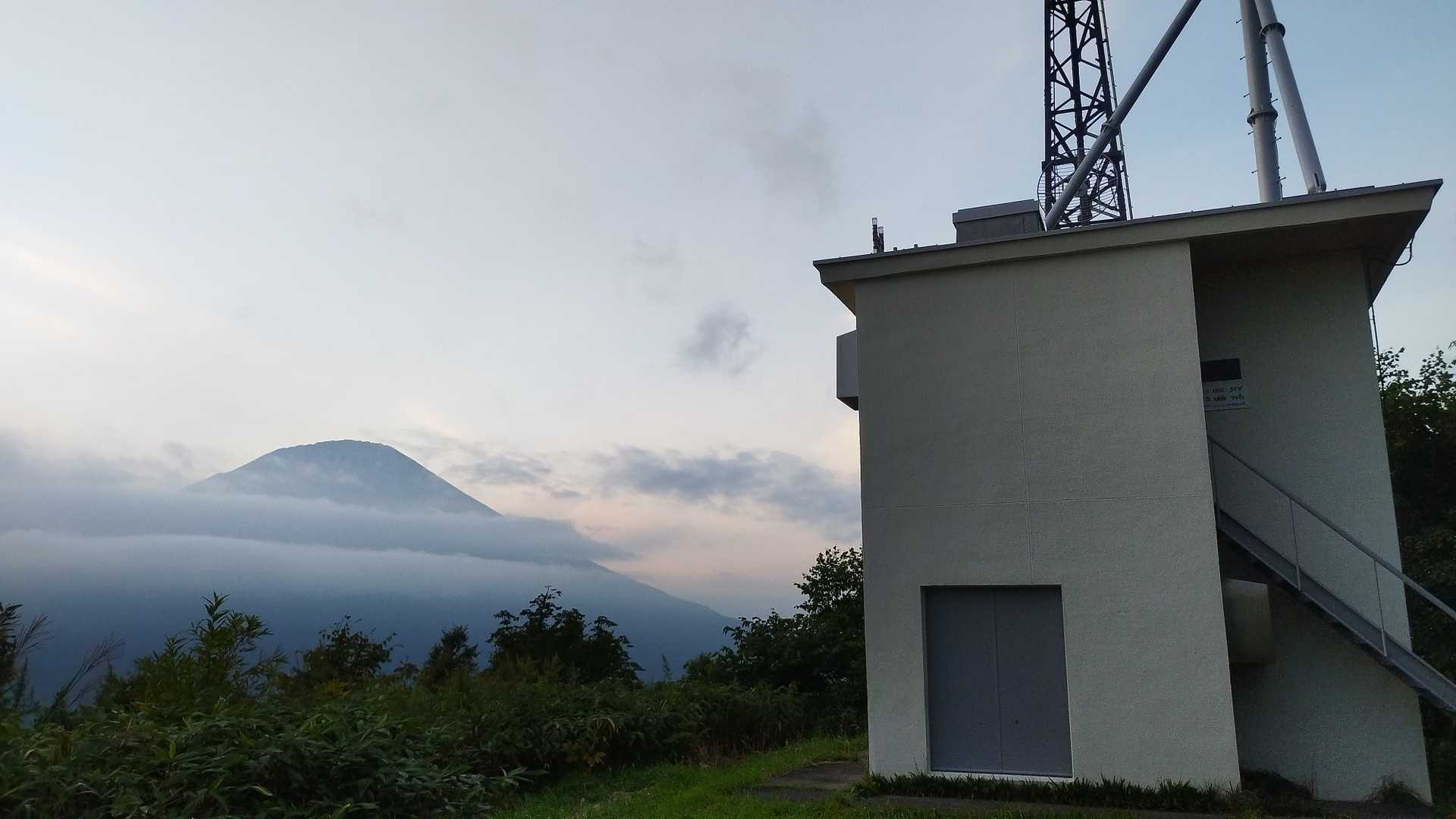 羊蹄山見え隠れ