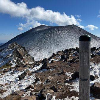 仙人岳🏔️
だんだん大きく見えてきた🤩
