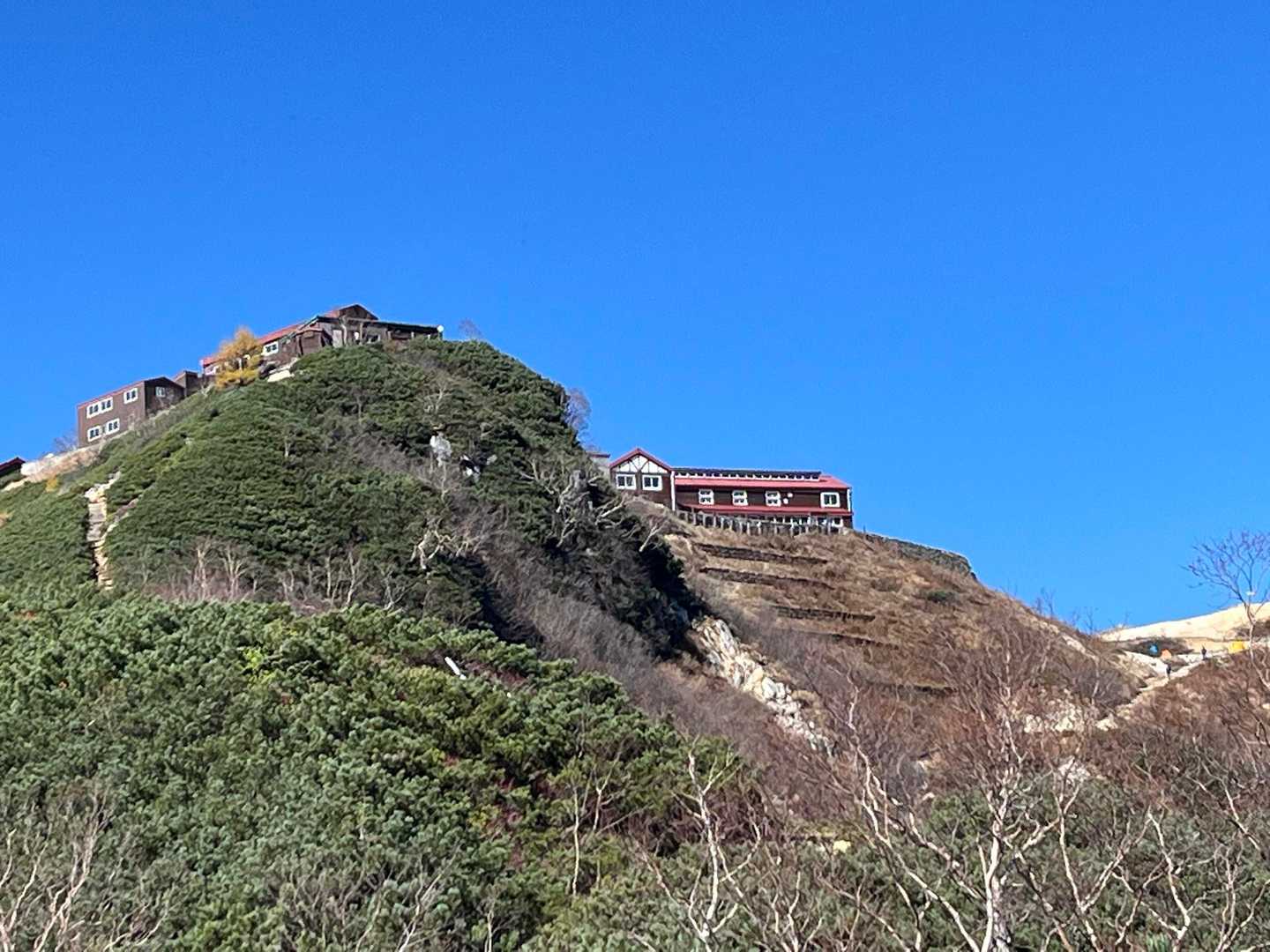 合戦小屋超えたらじきに燕山荘見えてきて頑張れる！😍