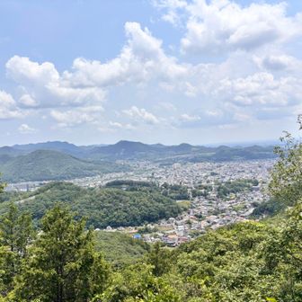 山頂からの眺め✨
爽やかな風が吹いてて気持ちいい😊