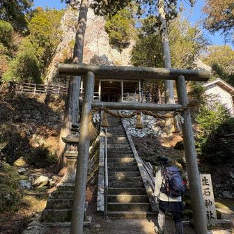 古いけれど立派な綺麗な神社です