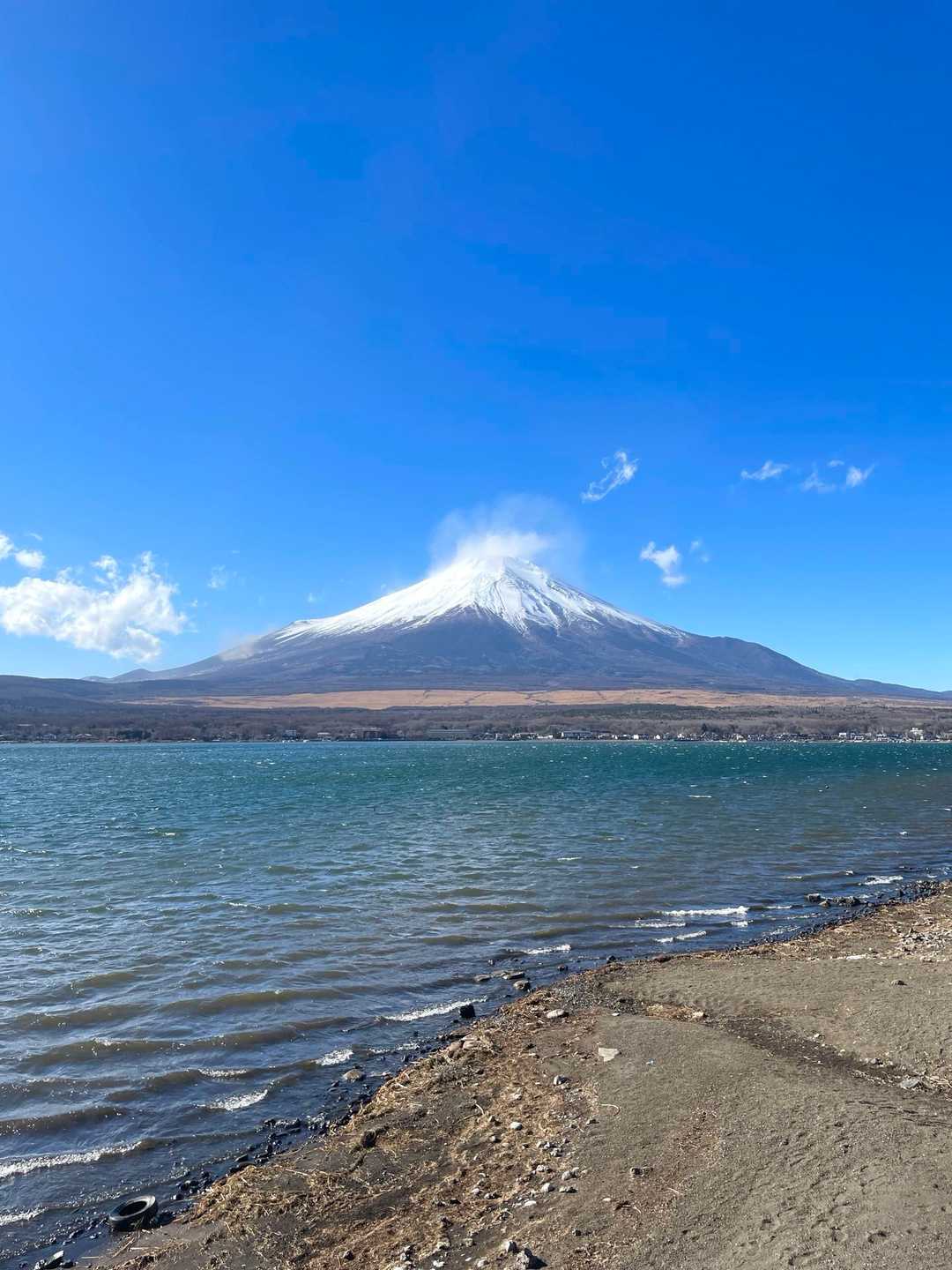 帰りは山中湖沿いを歩きます🚶