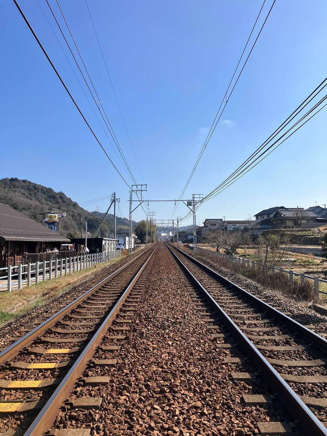 狭い踏切を渡りながら真ん中の風景に
思わずパシャリ✨