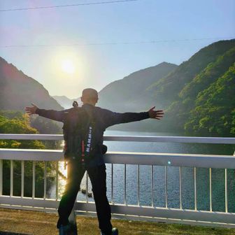 昔々、ご夫婦の神様が鶴の羽に乗って…ここ淡路島『諭鶴羽山』に降り立ったそうな✨🚶‍♀️✨🚶‍♂️✨🦢✨