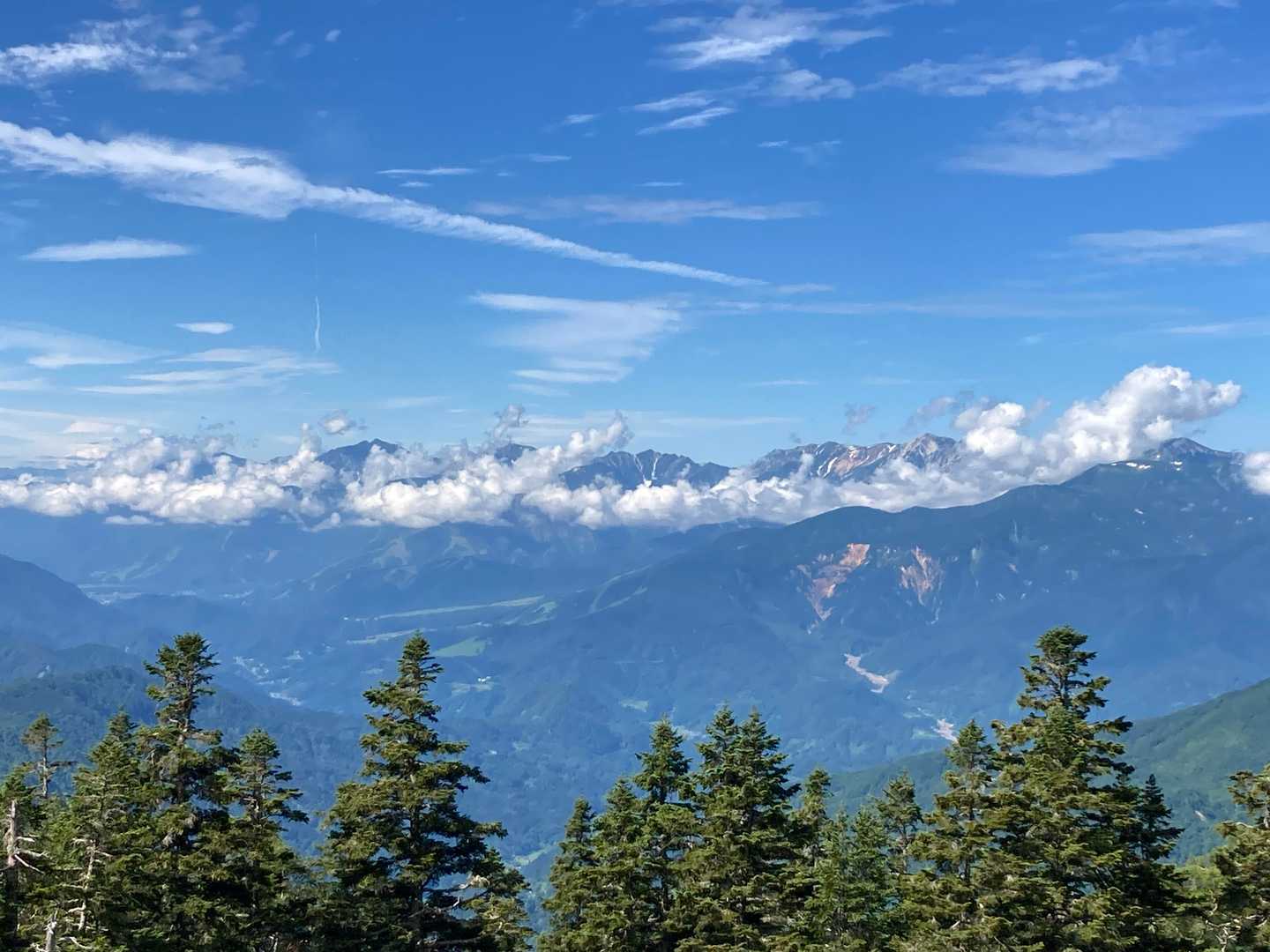 後ろ立山の峰々