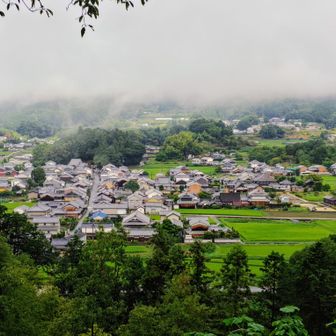 豊浦休憩所から山頂へ↗️

甘樫丘山頂148M到着⛰️

飛鳥集落と飛鳥寺の眺望✨️