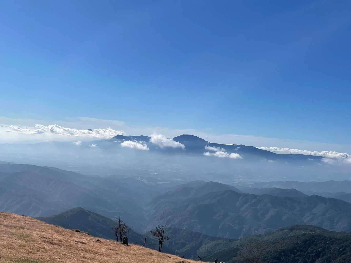 わぁぁ❤️韓国岳　高千穂峰も雲海に浮かぶ
なんてステキな景色💓