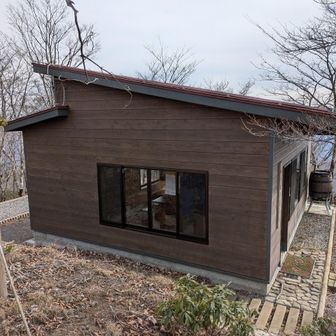 畦ヶ丸避難小屋は逗留（避難？）中の方がいらっしゃるようだ。
ちなみに今日はこの方以外山中で誰も見かけなかった。