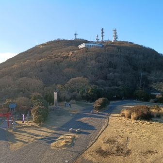 別府ロープウェイ山上駅から見た鶴見岳