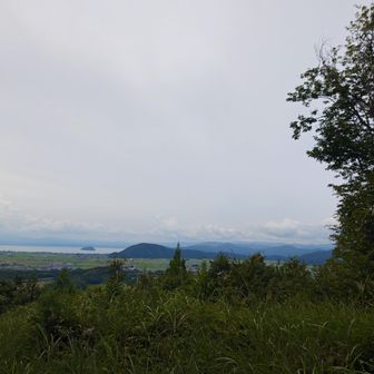 見え方は変わらない感じですが時計回りで登ると見える山が段々と増えて楽しいかも？