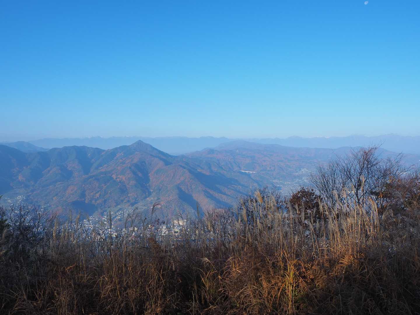 葛尾山-五里ヶ峯-天狗山-北山-長生山-宮坂峠-有明山 縦走コースの写真