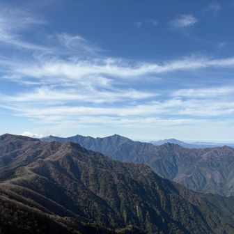 祖母山もバッチリ見える⛰️
真ん中が祖母山⛰️