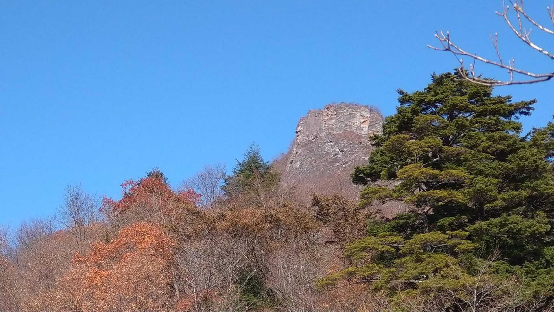 青空に映える⛰