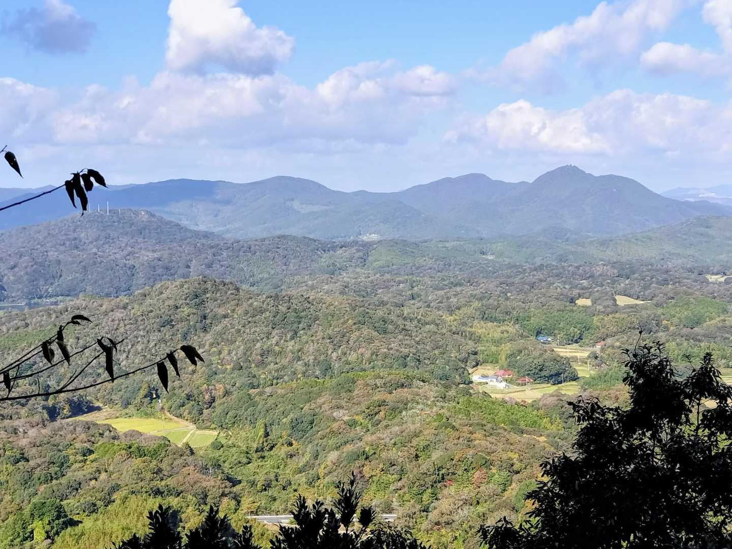 荒滝山や日ノ岳が見える✨