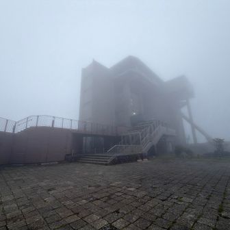 駒ヶ岳ロープウェイ乗り場。ロープウェイに乗って7分で降りました。