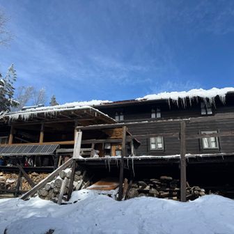 高見石小屋到着