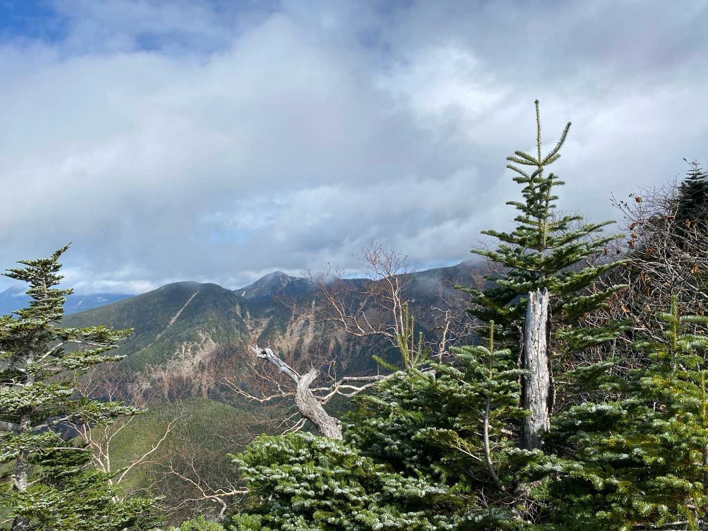 八ケ岳山荘登山口-阿弥陀岳-赤岳-横岳-硫黄岳 周回コースの写真
