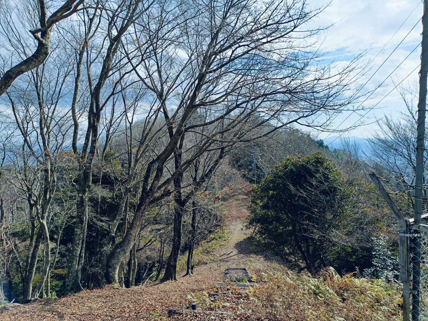 頂上と思ったら向こうまで行かないとでした