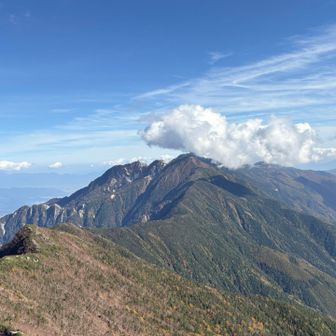 鳳凰三山への稜線