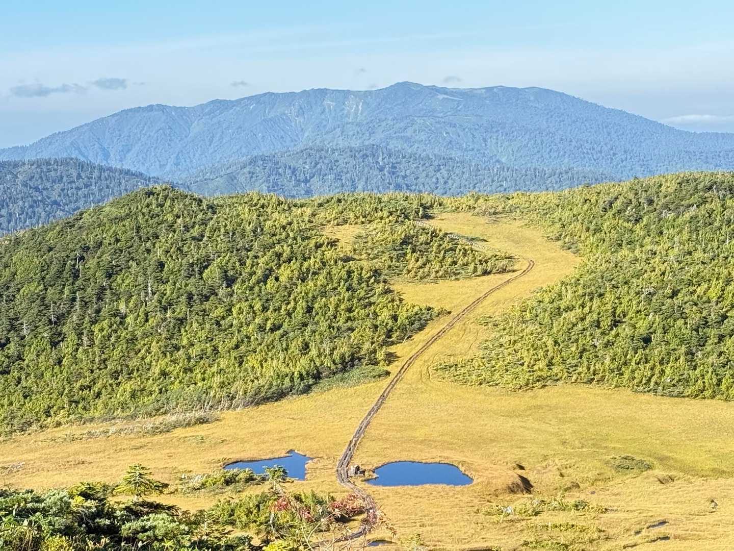 天国のような景色、御池が青く美しい✨✨