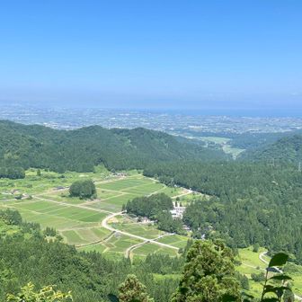 三角山山頂からの景色がこの界隈ではいちばん好き
