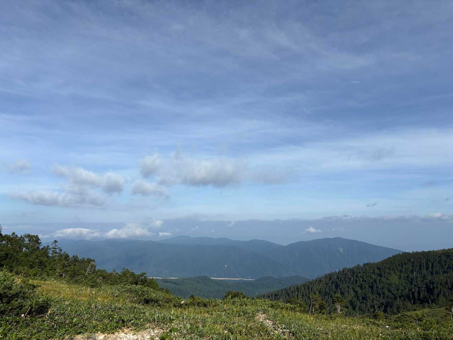 薬師岳登山口-五光岩ベンチ-アラスカ庭園-スイス庭園-祖父 縦走コースの写真